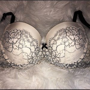 Victoria’s Secret Dream Angels Bra